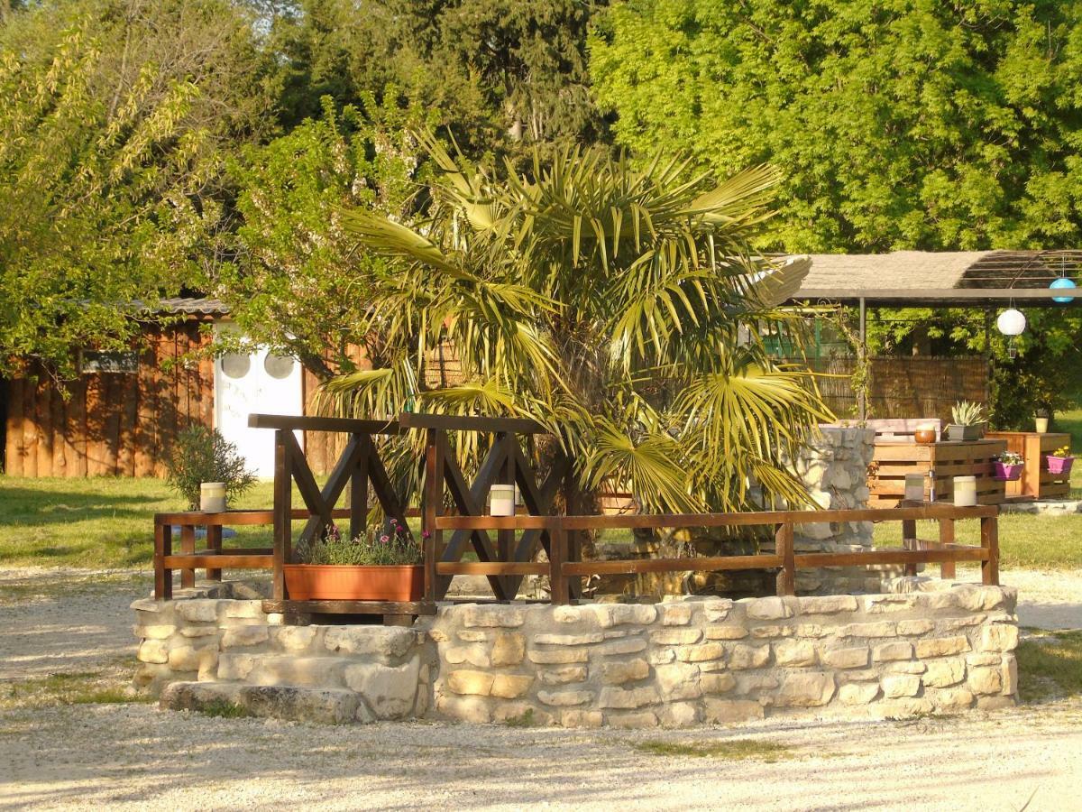 Aux Lauriers D'Adhemar Vila La Garde-Adhémar Exterior foto
